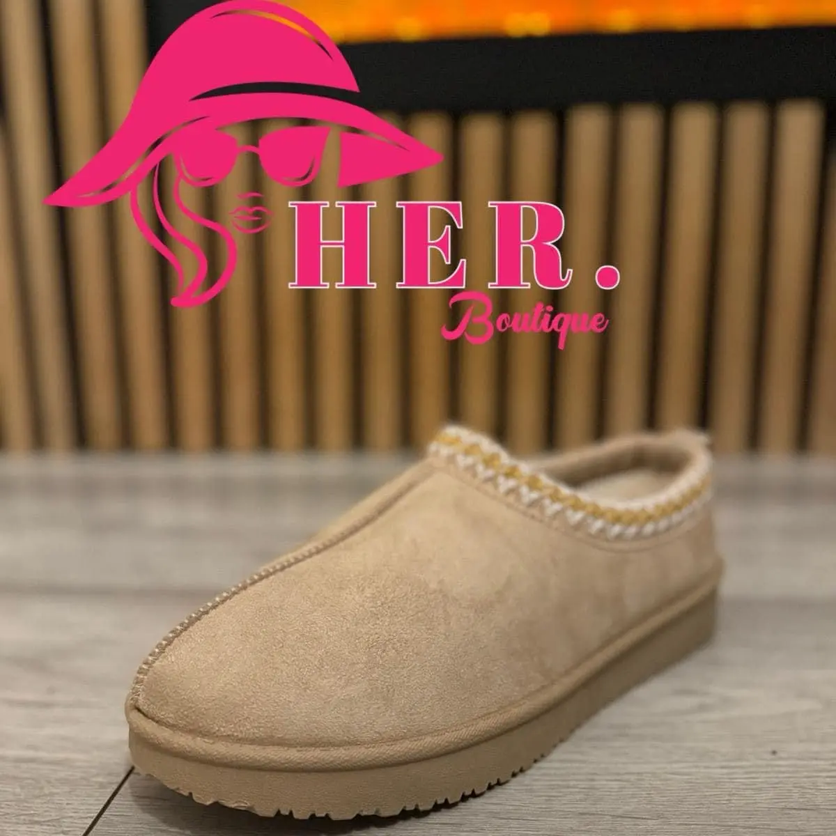 Beige Fuggs