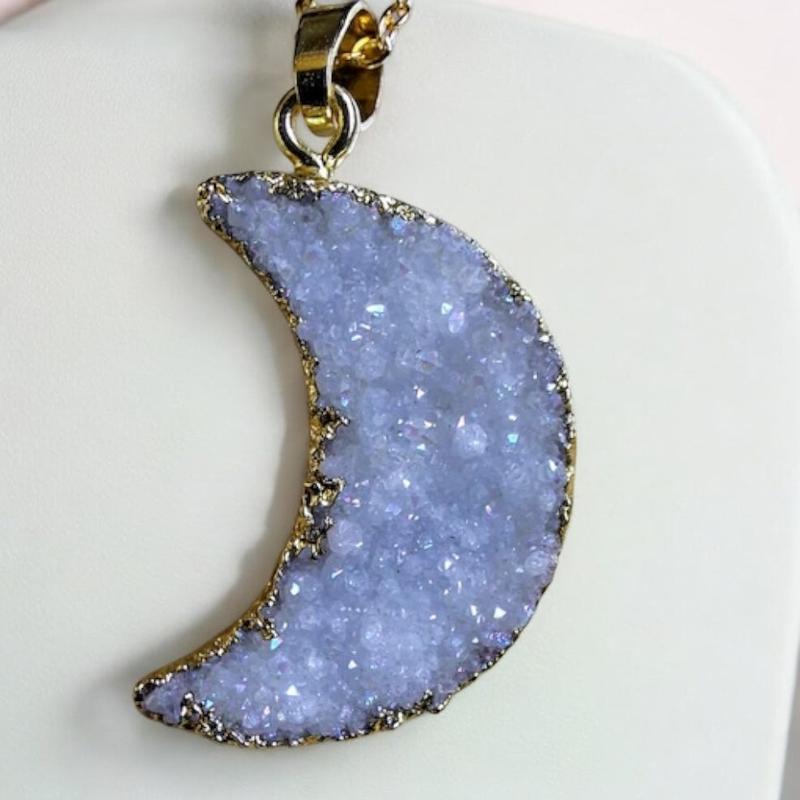 GRACE HALF MOON NECKLACE 0