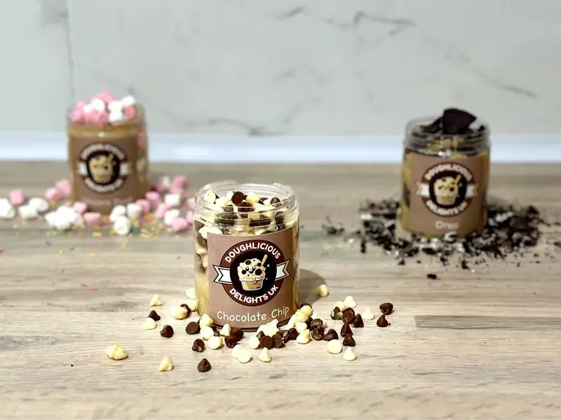Doughlicious Delights UK Unicorn Dust Edible Cookie Dough Tub Marshmallows and Sprinkles - 300g - Sweet, Sugar, Snack Coconut Vegetable Flour Salt 4