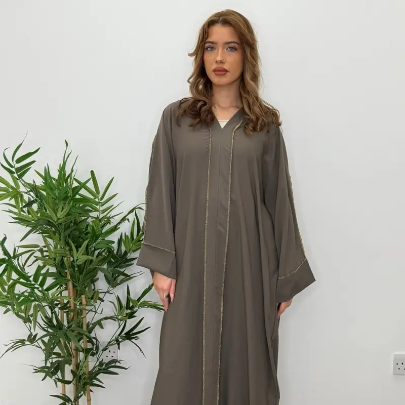 Women's Closed Abaya with Gold Stitch Detailing - Muslim Women's Clothing