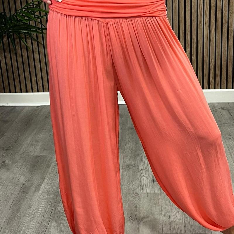 Product Introduction of LaDeDa Boutique Harriet Harem Plain Pants, One Size 10-18 With Elasticated Waistband, Summer Wear, Summer Daily Fashions, Women's Causal 15
