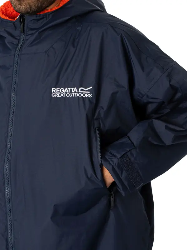 Regatta Waterproof Changing Robe - Navy/Rusty 5