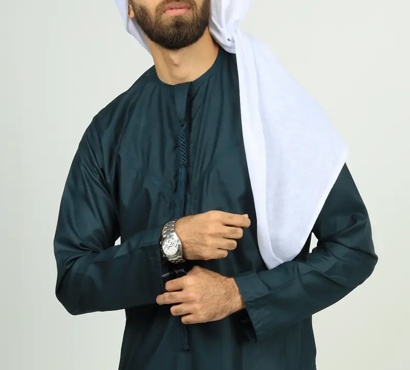 #TC04 | Green Cotton Emirati Thobe with Tassel | Men’s Cotton Thobes 3