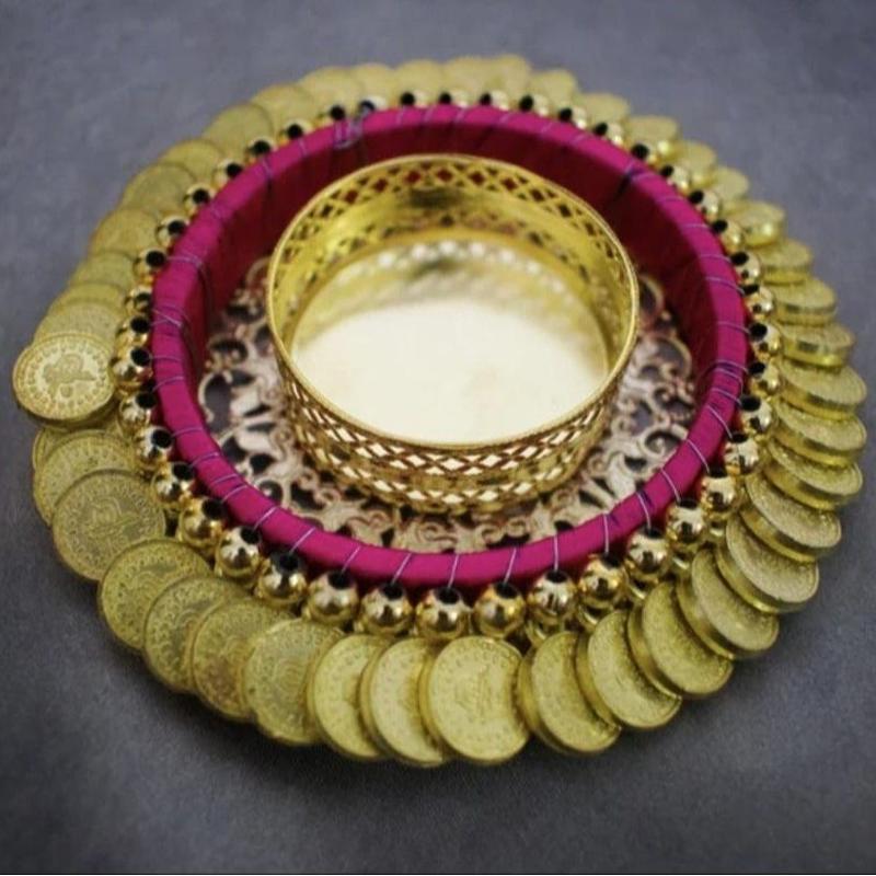 Set of 2 Elegant Coin Candle Holders with Ornate Gold Finish 0