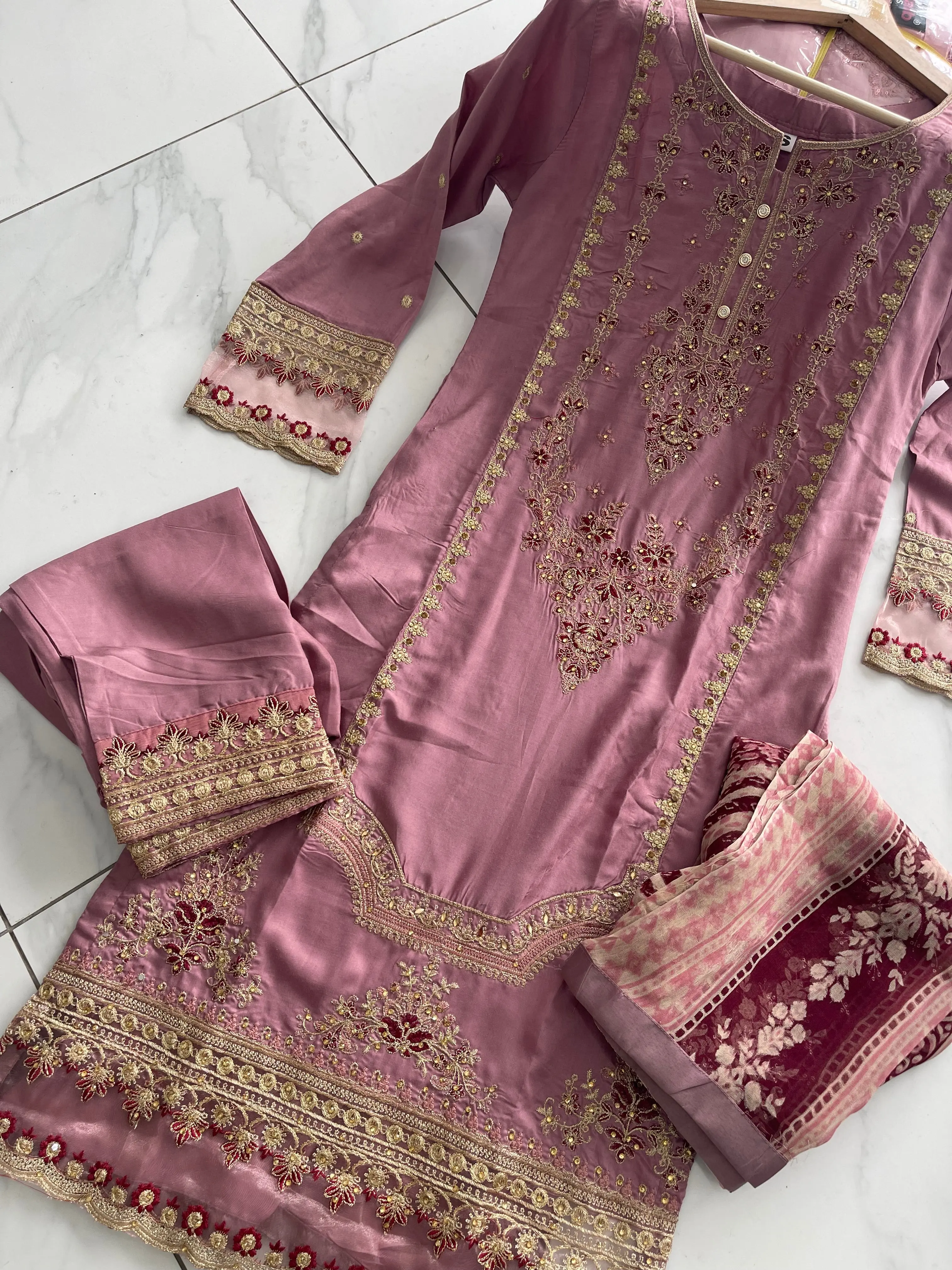 KHADIJAH’S | Embroidered Linen Ready To Wear | KJ073 (Pink)