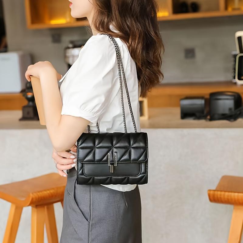 Product Introduction of Elegant Women's Shoulder Bag With Chain Strap, Quilted PU Crossbody Purse, Luxury Simple Underarm Bag 7