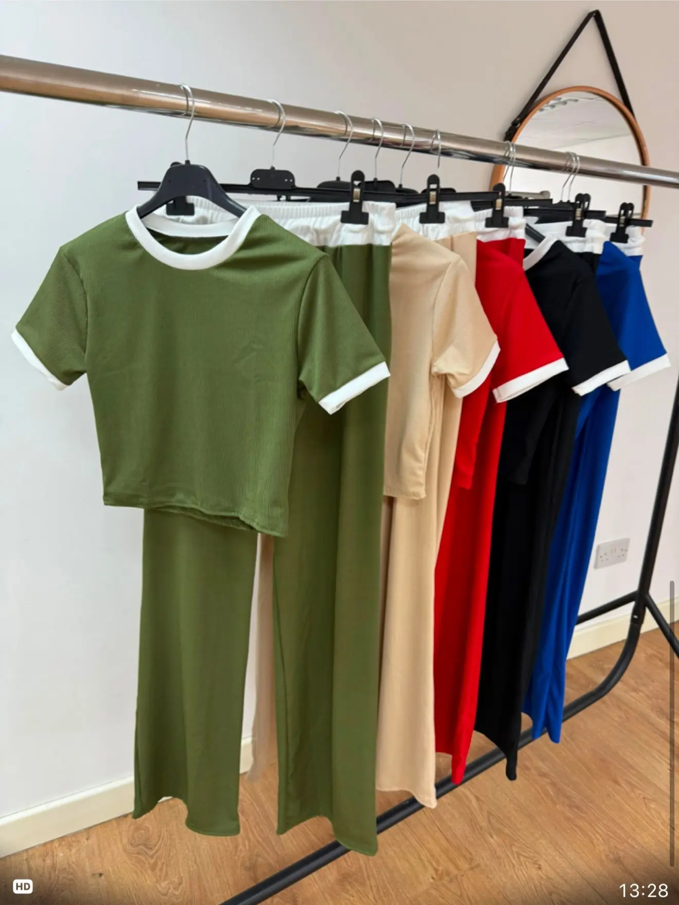 Women's Contrast Ribbed Cropped T-Shirt and Wide Leg Trousers Co-Ord Set - Polyester Casual Outfit for Summer - Comfortable, Comfort, Womenswear, Stretchy, Bottoms, Chic