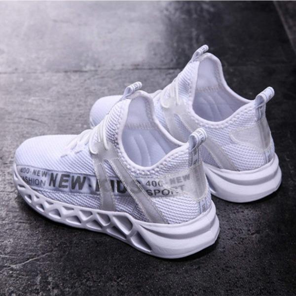 Product Introduction of Daclay Trendy All-Season Kids' Sneakers: Breathable, Durable Rubber Sole, Fashionable Plaid, Lace-Up Comfort for Teens 12