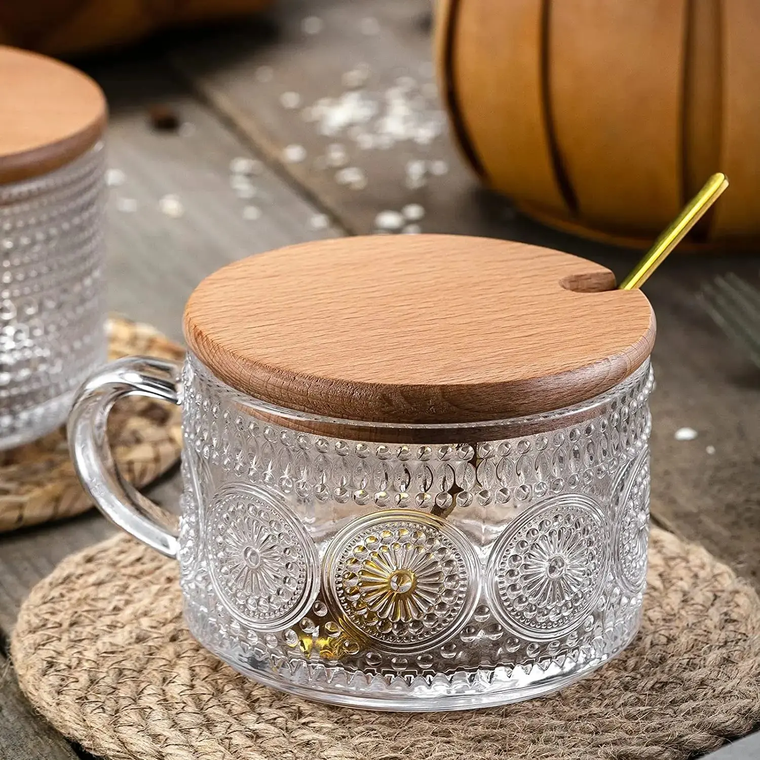 Antique-Style Glass Mugs – Elegant Coffee Mugs with Bamboo Lids