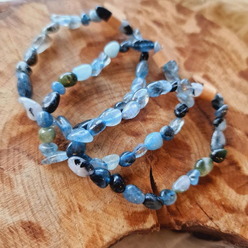Devils Aquamarine Pebble Shaped Beaded Bracelet 0