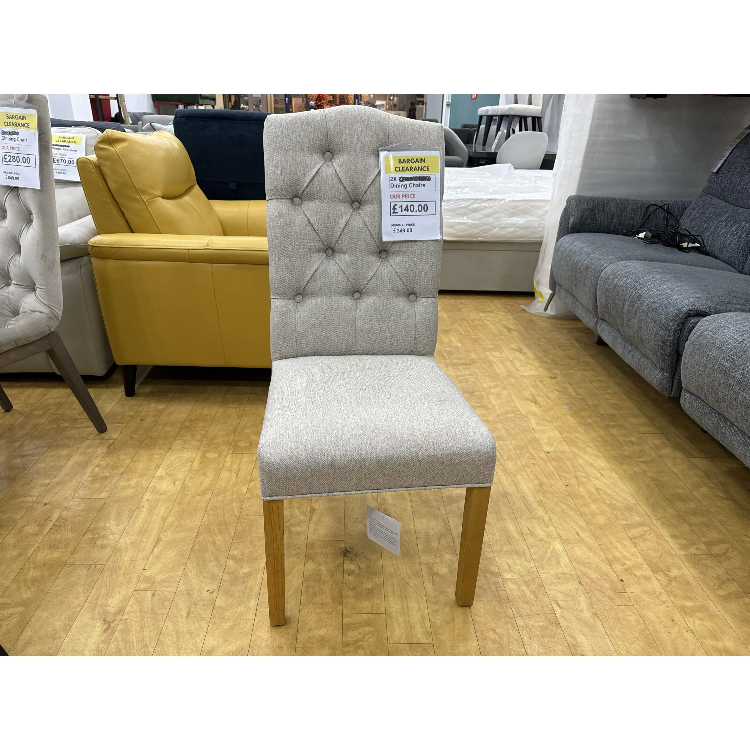 RGKALIFORNIA BUTTON BACK CHAIR PAIR