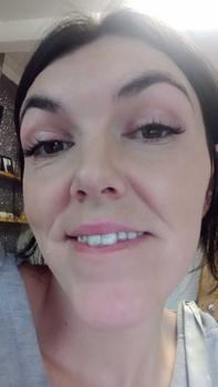 Product Review of Luxury pre mapped & pre glued lashes. Self adhesive- ready to apply direct from the tray! 3 complete sets of different natural styles with a clear glue band for a more subtle look! Please add tweezers to your order from L**️ 0