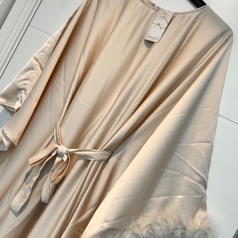 Feather sleeve kaftan 4