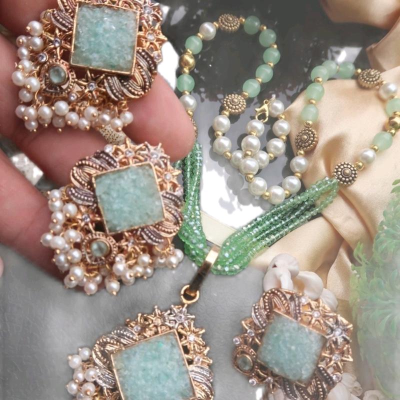 fancy party new necklace with earrings and ring 0
