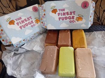 Product Review of Banoffee Handmade Fudge. The Perfect Treat. 250g Food, Snacks from G**y G**r c**s 0