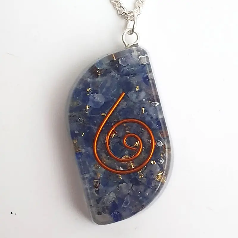 Orgonite Reiki Leaf Pendant, 4x2cm, Sodalite 1