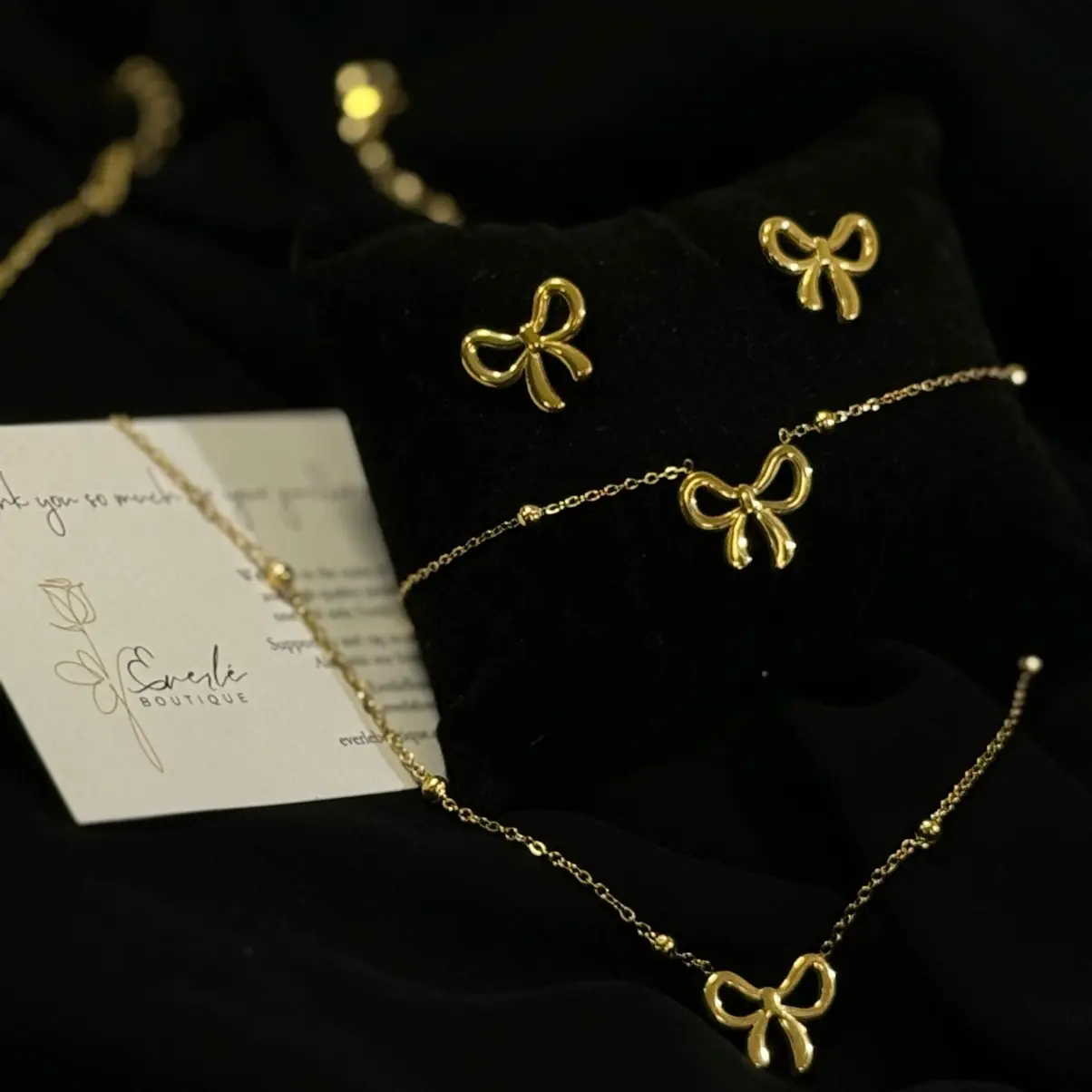 Bow Jewellery Set in 18kt Gold Stainless Steel