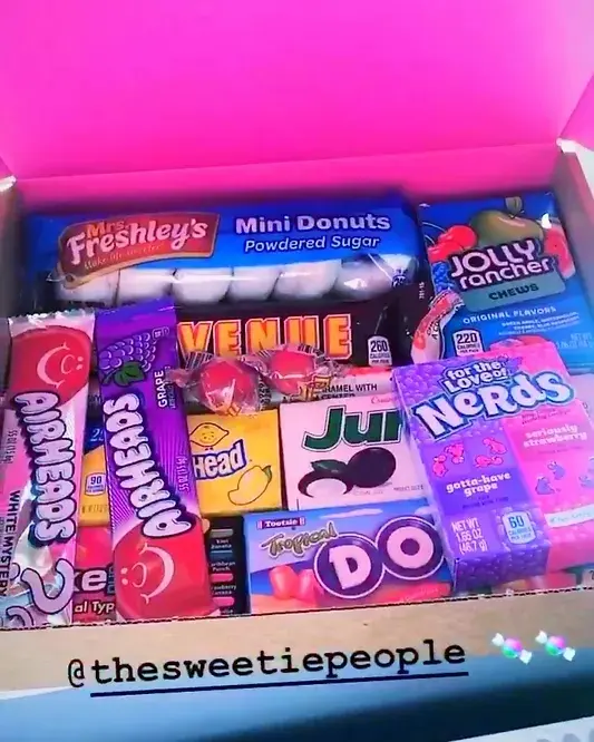 American Candy, Savoury & Drinks Snack Box 4