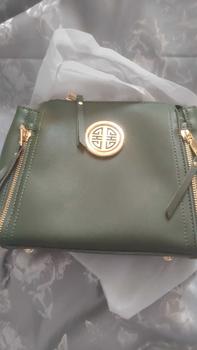 Product Review of [MissLulu Bags] Leather Look Handbag with Dual Zipper Closure, Crossbody Bag for Women from D**e 1