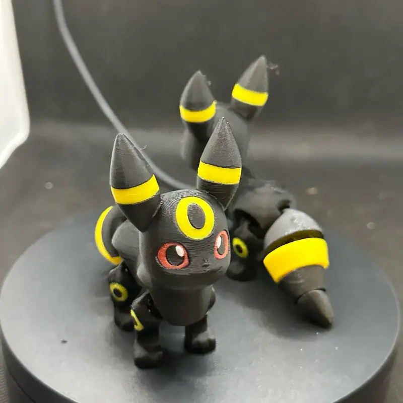 Flexi Umbreon Articulated Action Figure - can stand or lie down 0