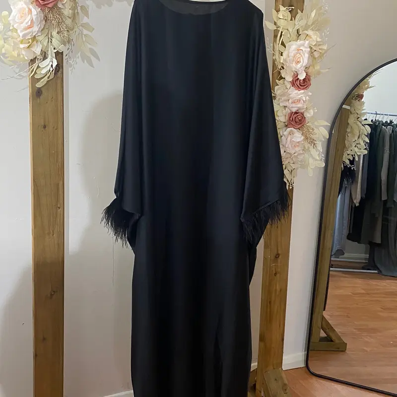 Black Feather Design Kaftan Abaya for Women - Perfect for Occasions 4