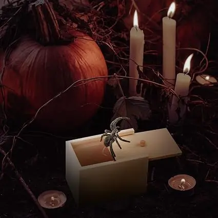 Spider Scare Prank Box, GLADFRESIT Wooden Scarebox Toy, Handmade Prank Spider, Fun Joke Mischief Practical Gifts for Kids Adults Halloween April Fool's Day 2