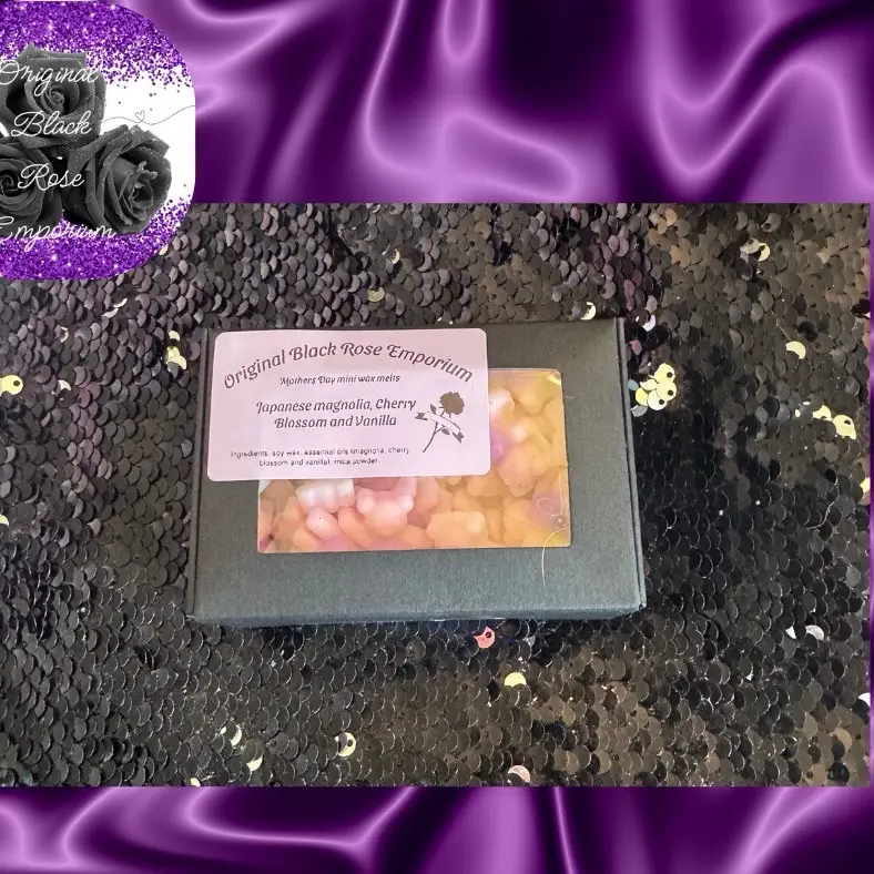 Box of 40 Mother’s Day Mini Wax Melts - Japanese Magnolia, Cherry Blossom and Vanilla Fragrance 2