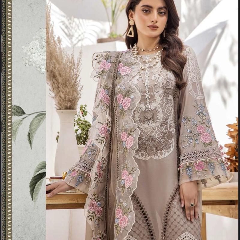 Maria B inspired Luxury Collection For Eid , Beautiful Collection For Ladies. 3