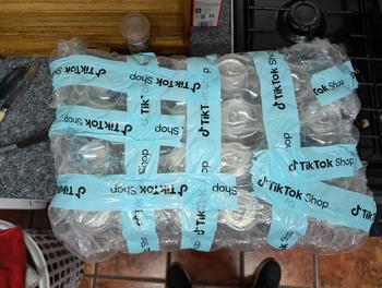 Product Review of 24 x 330ml Diet Coke – Sugar-Free & Refreshing Soft Drink | Beverage from M**d L**s 2