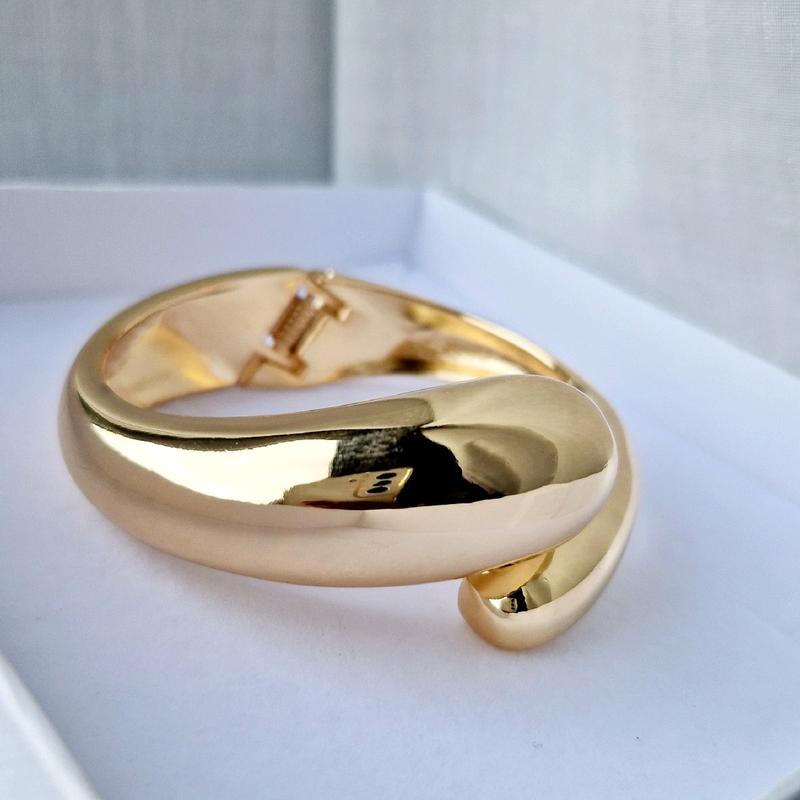 Gold Chunky Statement Cuff Bangle- On Trend Gold Statement Bangle For Women-Costume Jewellery 8