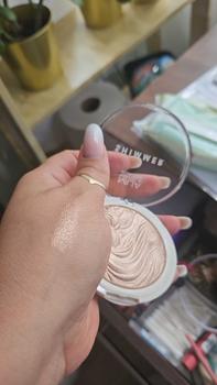 Product Review of MUA SHIMMER HIGHLIGHT POWDER from B**n E**a P**a 0