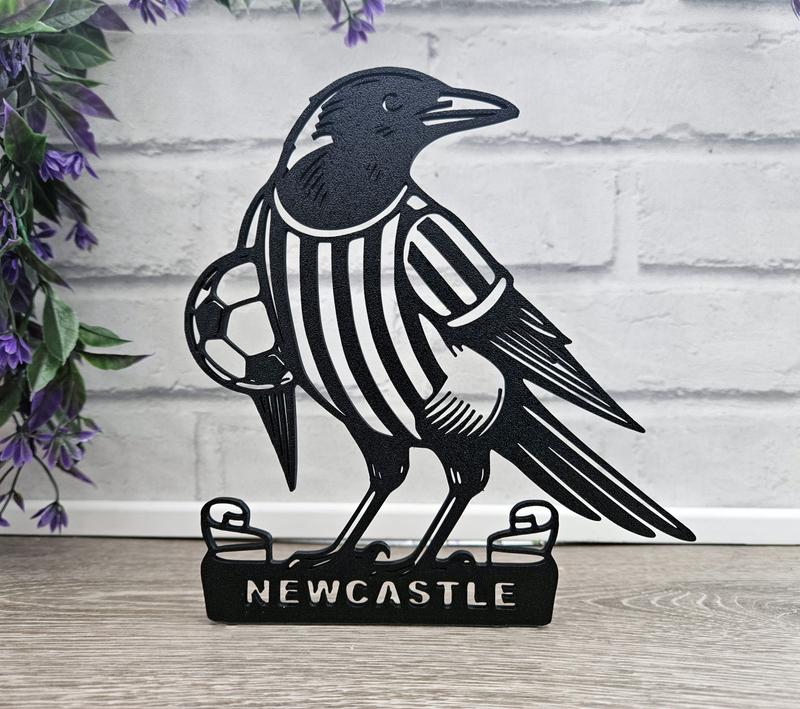 Newcastle Magpie Wall Art - Handmade 3D Printed Tower Design for Football Fans - Gift, Decor 3