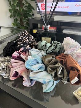 Product Review of Choose Your Scunchies - Bundle Deals from C**a 1