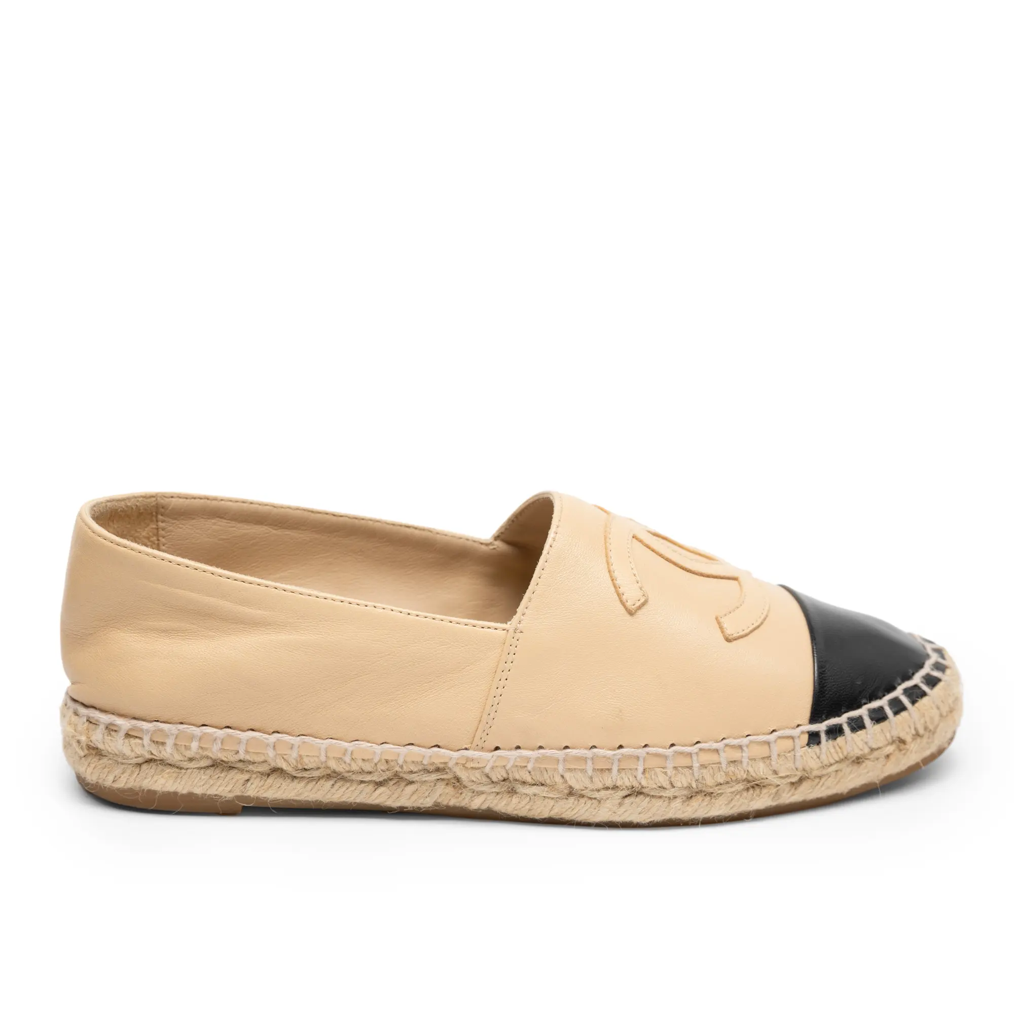 Preowned Chanel 38 IT Beige Lambskin Espadrille Lambskin Good condition