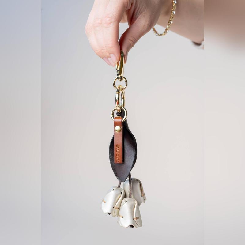 Hazel Keyring - Gold      2