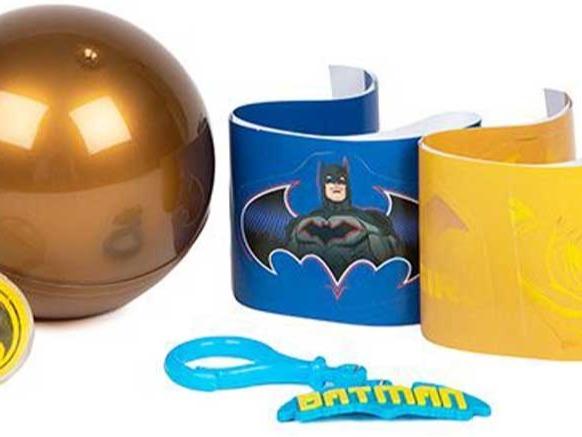 DC Batman Activity Ball - Stickers, Keyring, Accessory 3