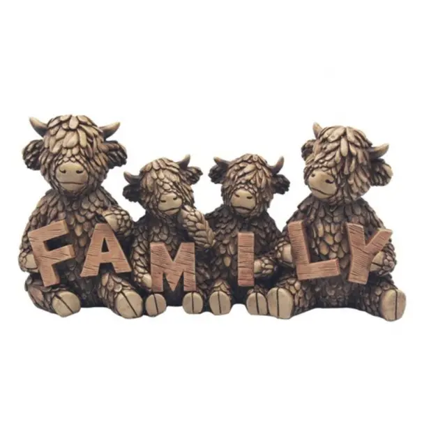 Hughie Highland Cow Family Letters Holding Figurine Home Decoration Ornaments