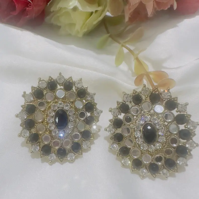 Elegant Pakistani mirror stone studs in peach and black with sliver 3
