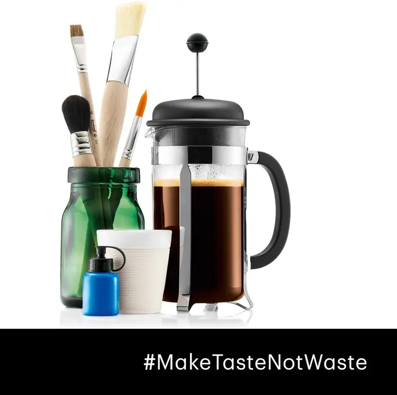 It sounds like you're referring to a coffee maker product description. Here's a breakdown based on the information provided:  Brand/Model: CAFFETTIERA (Assuming this is the brand name or model name)  Type: Coffee Maker  Color: Black  Capt refence 5