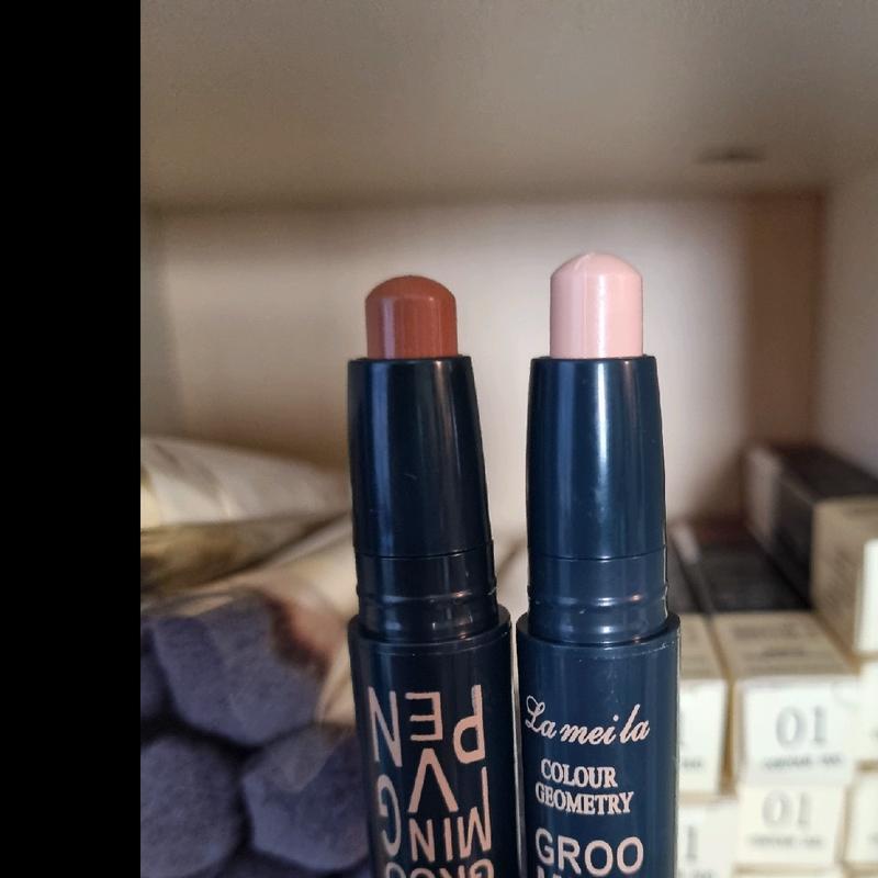 Bronzer Concealer Stick , Conturing Highlighting Pen , Facial Shadow & Bronzer Makeup Stick Creamy Color Coffee Correcting Cosmetic 01 Natural + Light Coffe 4