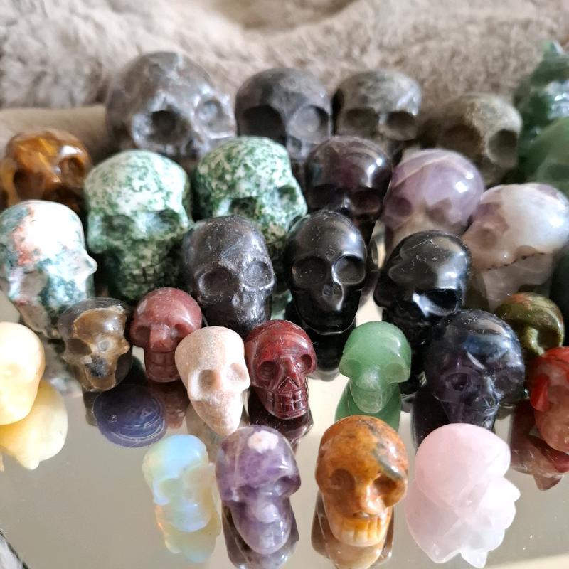 Skull carvings Decor Gift Shelf Ornaments 1
