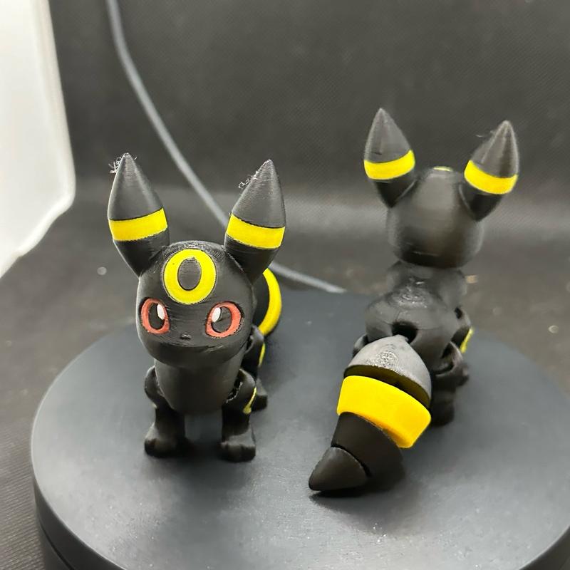Flexi Umbreon Articulated Action Figure - can stand or lie down 2