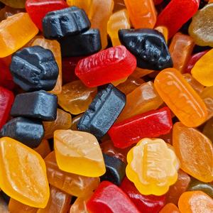 **Luxury Candy** Lion Wine Gums 100g