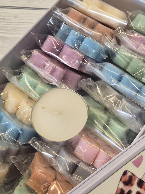 Wax Melt Storage tin comes with 20  wax melts 2