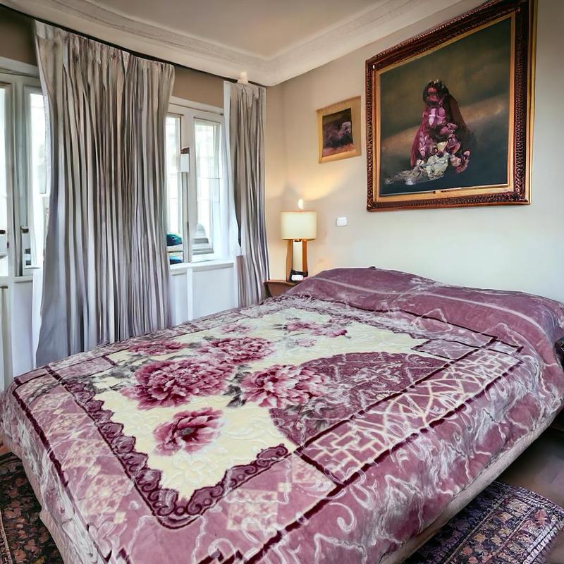 Fabcot Blanket, Floral Embossed Cloudy Mink Super Soft Blanket,King Size, Reversible FabCot Bed Blanket, 200 * 240cm, 4kg (Light Purple) 2