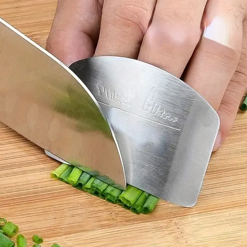 Stainless Steel Finger Guard for Safe Slicing - Kitchen Utensils 0
