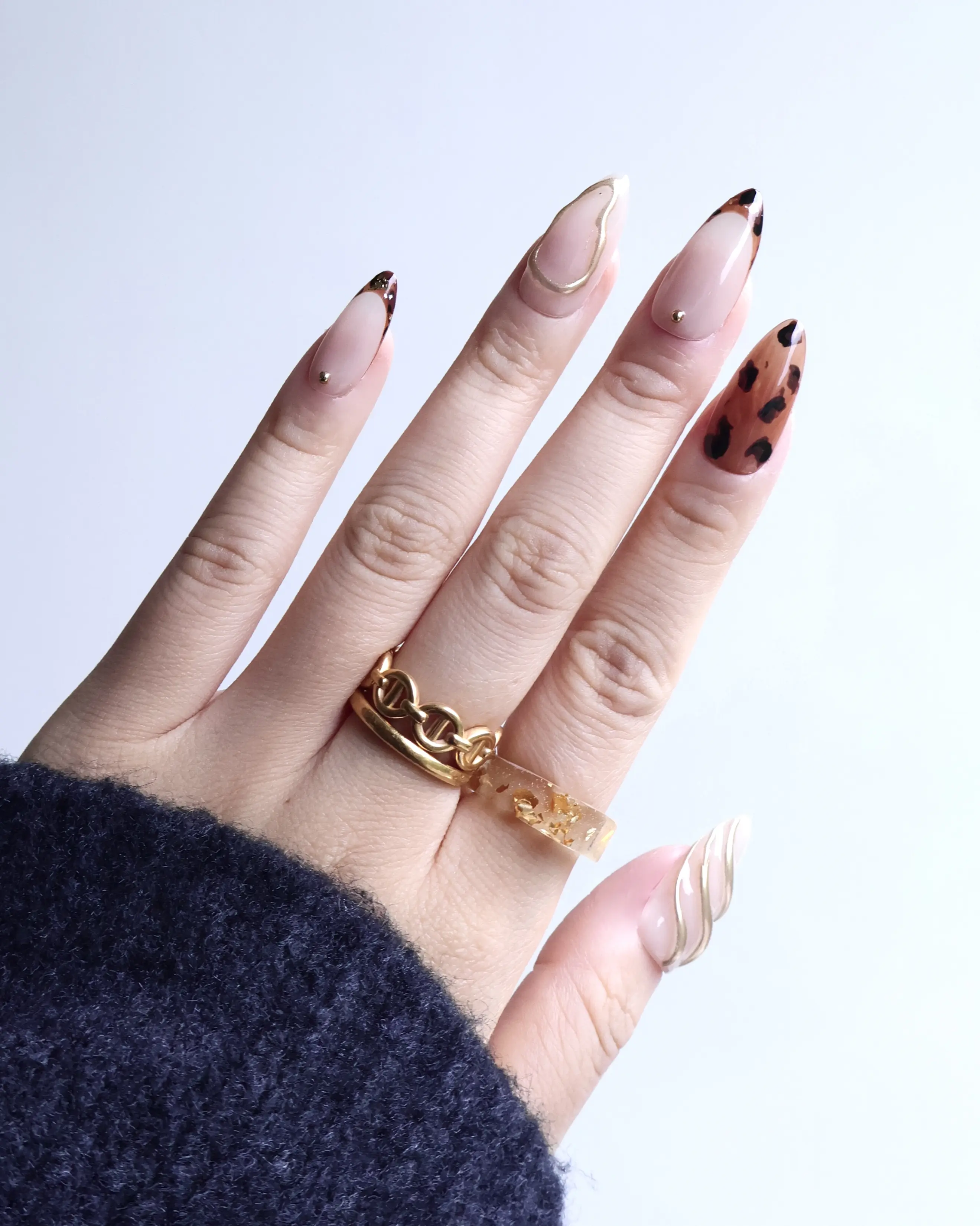Antique Gold Nail Set with Application Tool