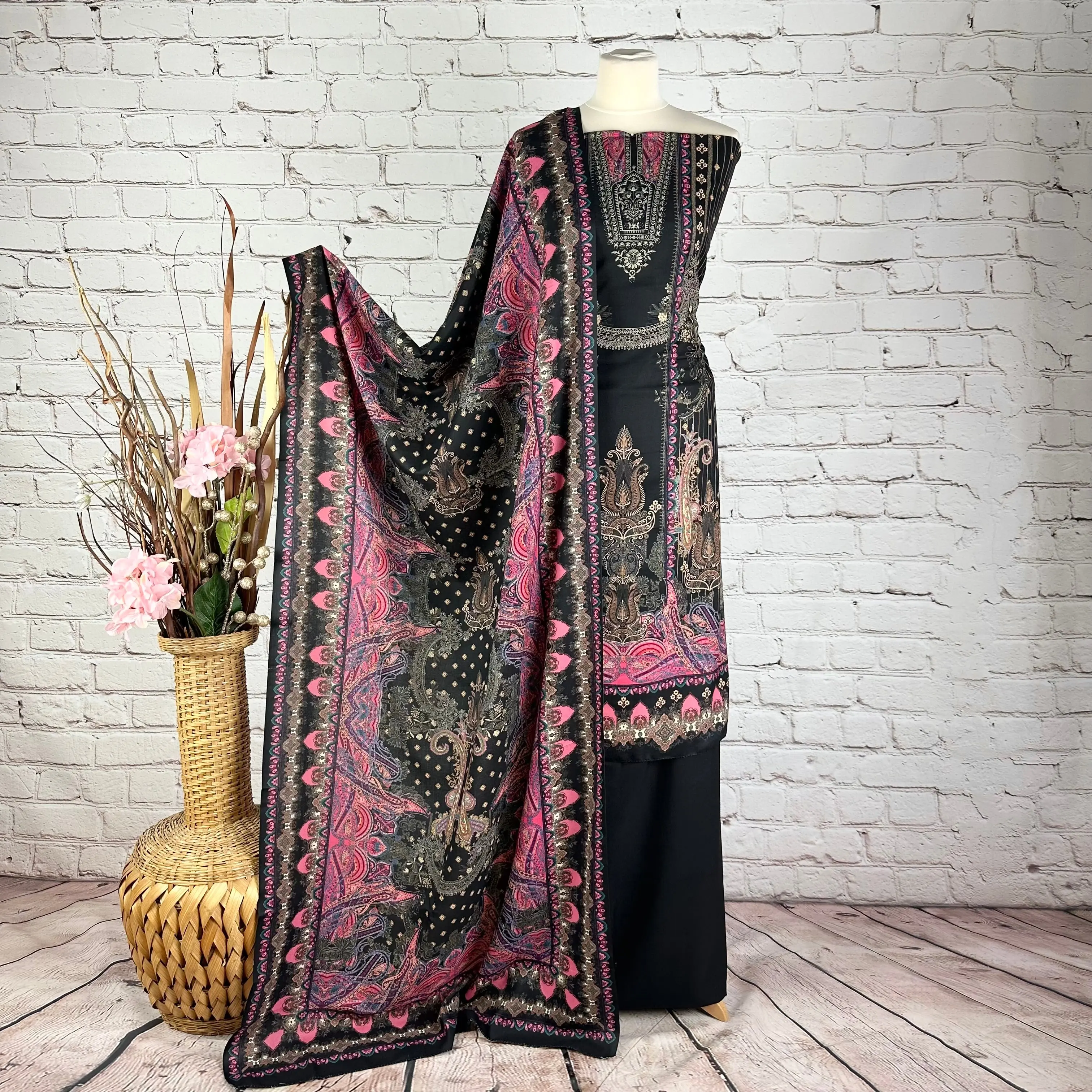 Designer Self Print Abstract Garam Suit