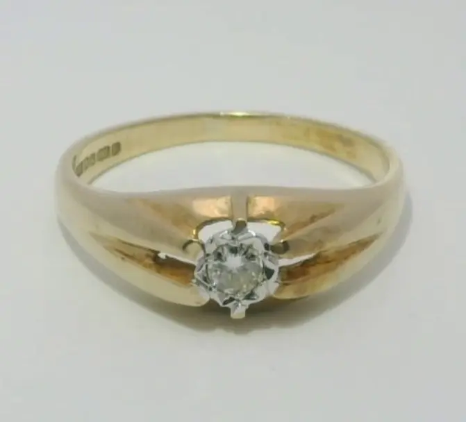 9ct Yellow Gold Ring Diamond Single Round Stone UK Ring Size S 1/2