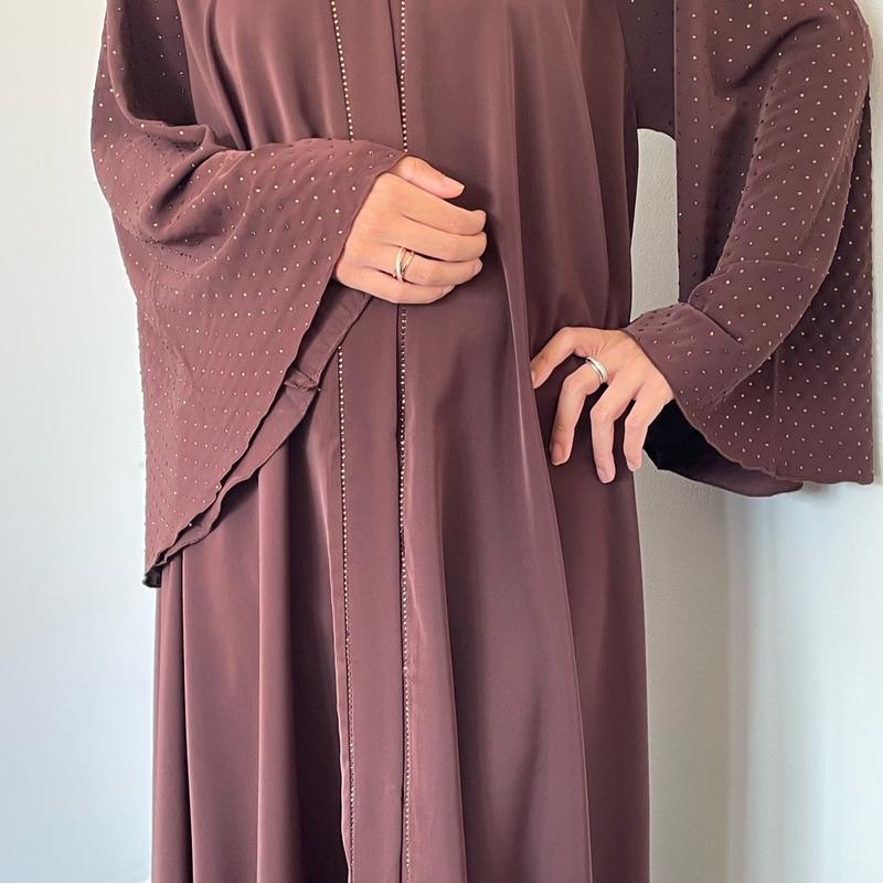 Imaan Abaya with Embellishments - Elegant and Comfortable Muslim Women's Clothing 3